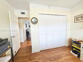 5387 SW 40th Ave 203, Dania Beach FL 33314