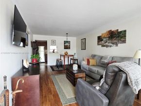 5387 SW 40th Ave 203, Dania Beach FL 33314