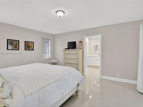 7141 SW 7th St, Plantation FL 33317