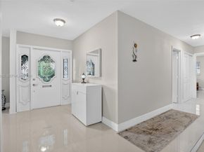 7141 SW 7th St, Plantation FL 33317