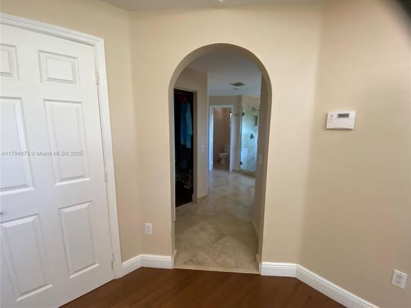 16766 SW 90th St, Miami FL 33196