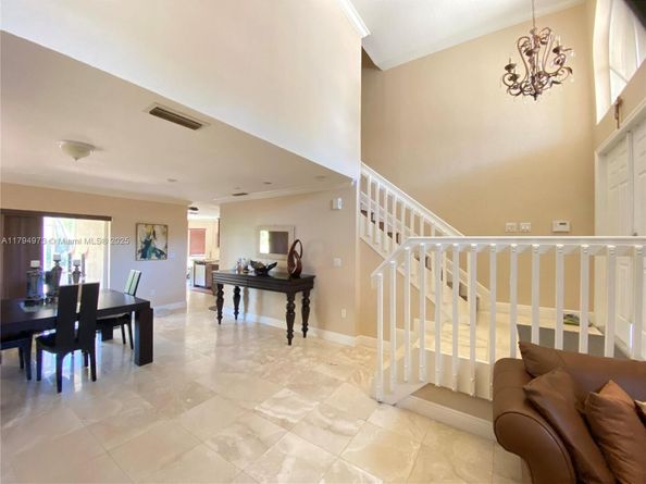 16766 SW 90th St, Miami FL 33196