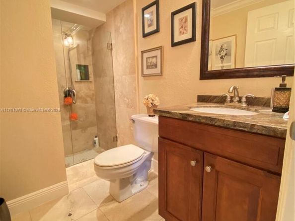 16766 SW 90th St, Miami FL 33196