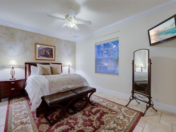 16740 Berkshire Ct, Southwest Ranches FL 33331