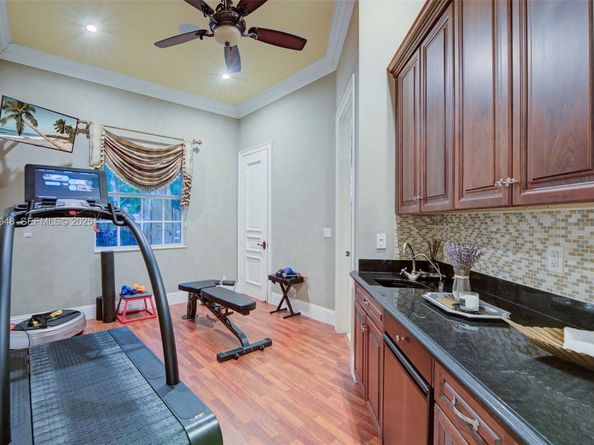 16740 Berkshire Ct, Southwest Ranches FL 33331