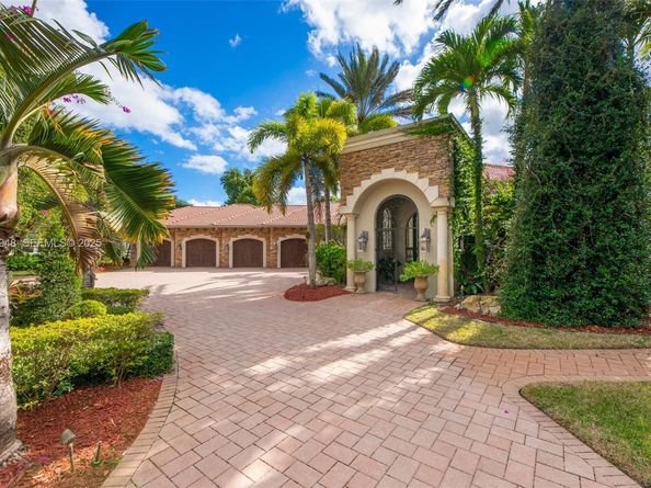 16740 Berkshire Ct, Southwest Ranches FL 33331