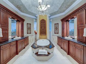 16740 Berkshire Ct, Southwest Ranches FL 33331