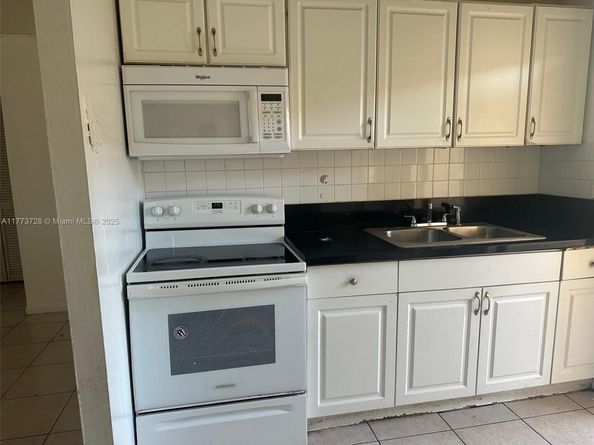 850 E Commercial Blvd 101A, Oakland Park FL 33334