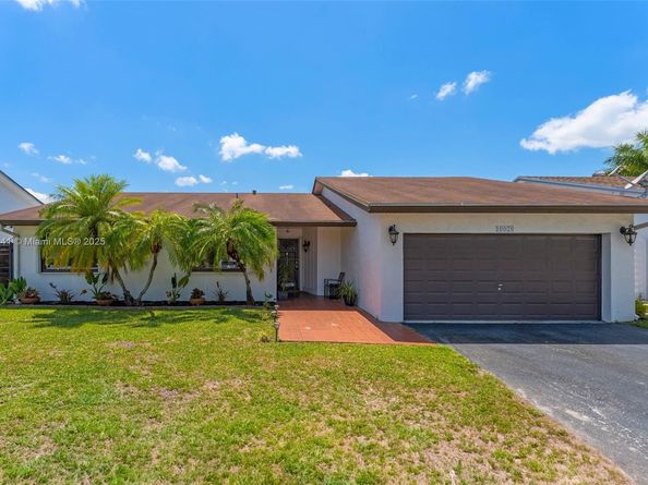 10020 SW 145th Pl, Miami FL 33186