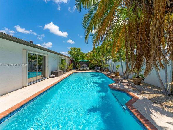 10020 SW 145th Pl, Miami FL 33186