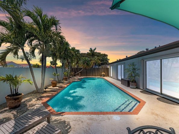 10020 SW 145th Pl, Miami FL 33186