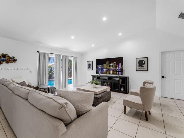 10020 SW 145th Pl, Miami FL 33186