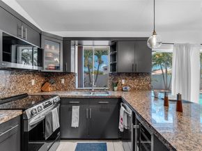 10020 SW 145th Pl, Miami FL 33186