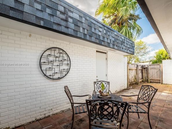 5715 Bayberry Ln, Tamarac FL 33319