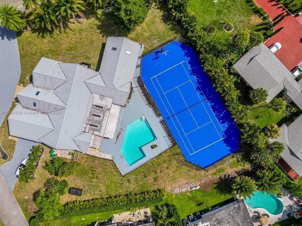 5715 Bayberry Ln, Tamarac FL 33319