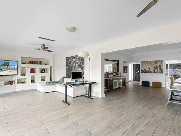 5715 Bayberry Ln, Tamarac FL 33319