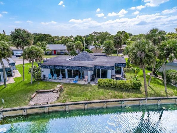 5715 Bayberry Ln, Tamarac FL 33319