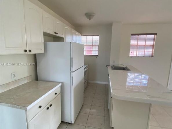 14250 NW 22nd Ave 4, Opa-Locka FL 33054