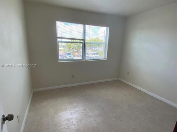 14250 NW 22nd Ave 4, Opa-Locka FL 33054