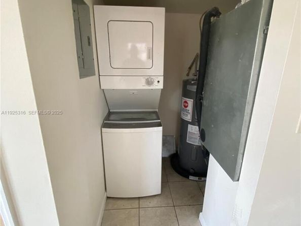 14250 NW 22nd Ave 4, Opa-Locka FL 33054