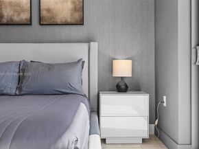 239 SW 9th St 2102, Miami FL 33130