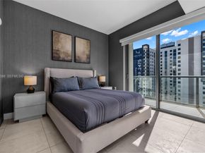 239 SW 9th St 2102, Miami FL 33130