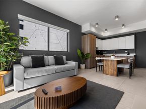 239 SW 9th St 2102, Miami FL 33130