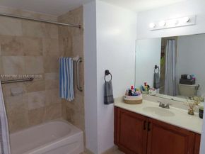 215 SW 42nd Ave PH08, Miami FL 33134