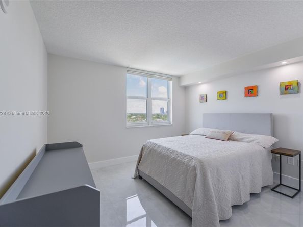 3000 Coral Way 1208, Miami FL 33145