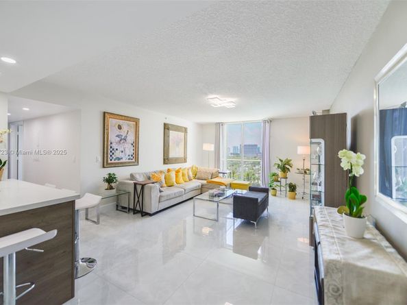 3000 Coral Way 1208, Miami FL 33145