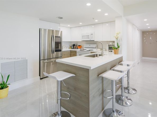 3000 Coral Way 1208, Miami FL 33145