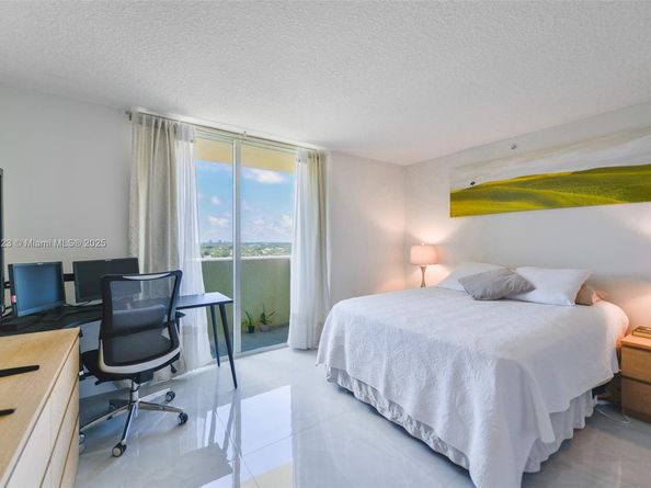 3000 Coral Way 1208, Miami FL 33145