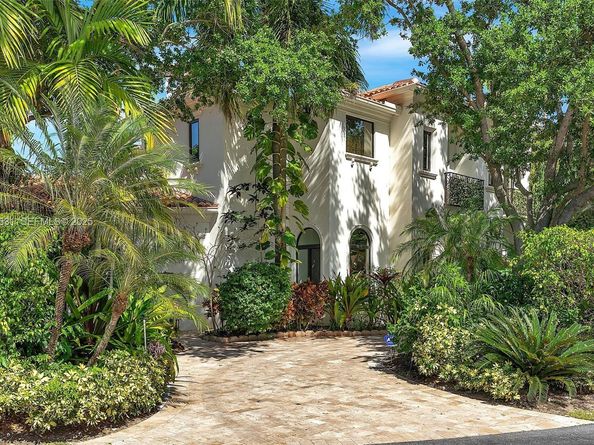 4008 Sanctuary Ln, Boca Raton FL 33431