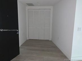 121 NE 34th St 1214, Miami FL 33137