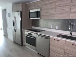 121 NE 34th St 1214, Miami FL 33137