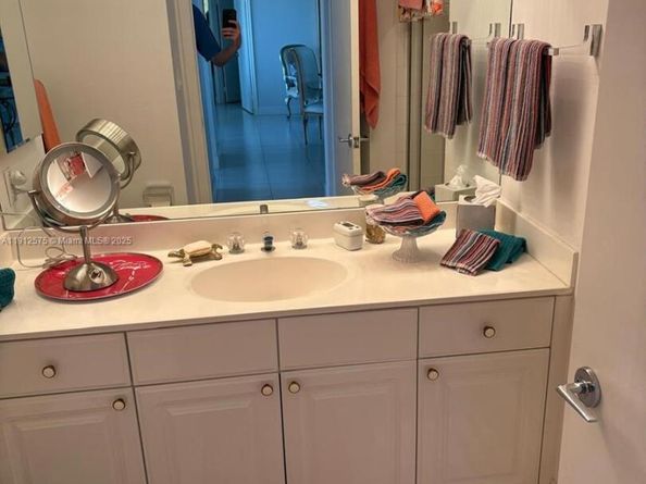 3600 Yacht Club Dr 1001, Aventura FL 33180