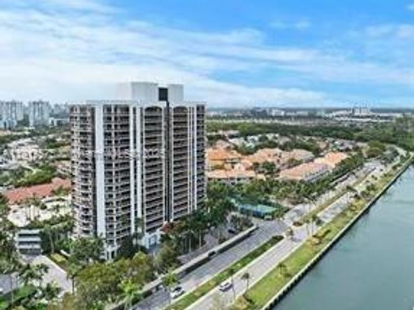 3600 Yacht Club Dr 1001, Aventura FL 33180