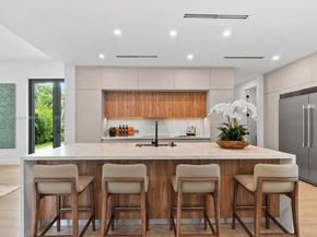 1259 SW 20th St, Miami FL 33145