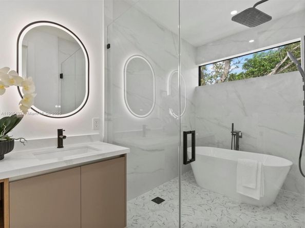 1259 SW 20th St, Miami FL 33145