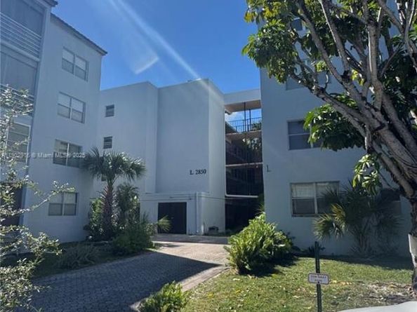 Undisclosed Address #A11902916, Lauderdale Lakes FL 33311