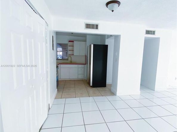 870 NW 87th Ave 110, Miami FL 33172