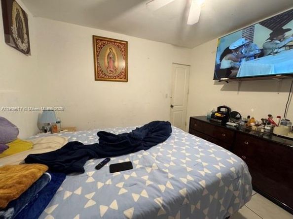 Undisclosed Address #A11909617, Miami FL 33142