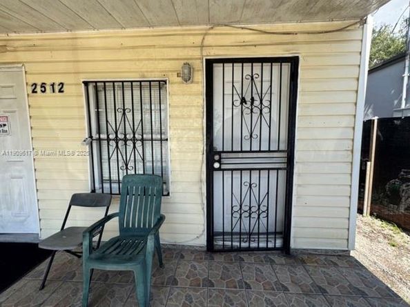 Undisclosed Address #A11909617, Miami FL 33142