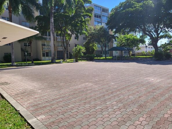 900 NE 12th Ave 705, Hallandale Beach FL 33009
