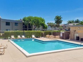 380 Racquet Club Rd 105, Weston FL 33326