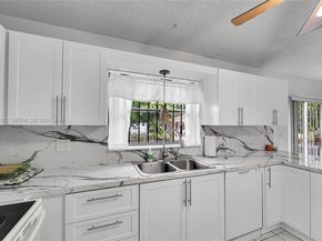 6141 Funston St, Hollywood FL 33023