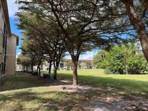 13105 SW 16th Ct 313L, Pembroke Pines FL 33027