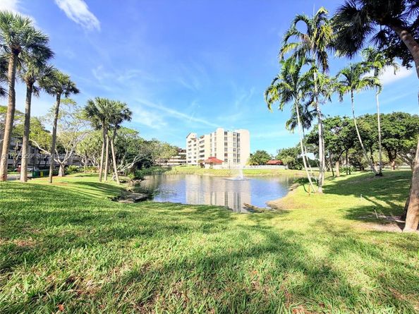 6911 Environ Blvd 1M, Lauderhill FL 33319