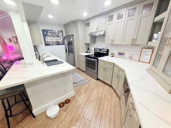 6911 Environ Blvd 1M, Lauderhill FL 33319