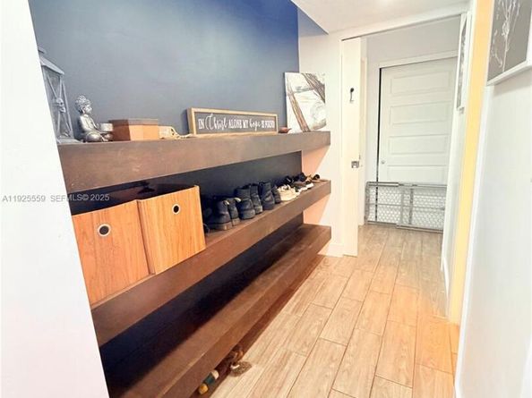 6911 Environ Blvd 1M, Lauderhill FL 33319